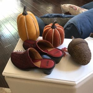 Women’s Born Clogs. Never Worn!